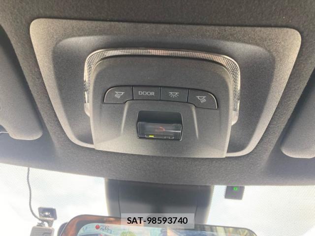 Toyota COROLLA CROSS 2022-06 8034921-23