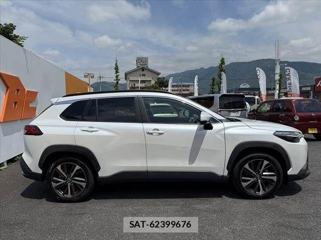 Toyota COROLLA CROSS 2023-09 8034917-11