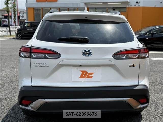 Toyota COROLLA CROSS 2023-09 8034917-13