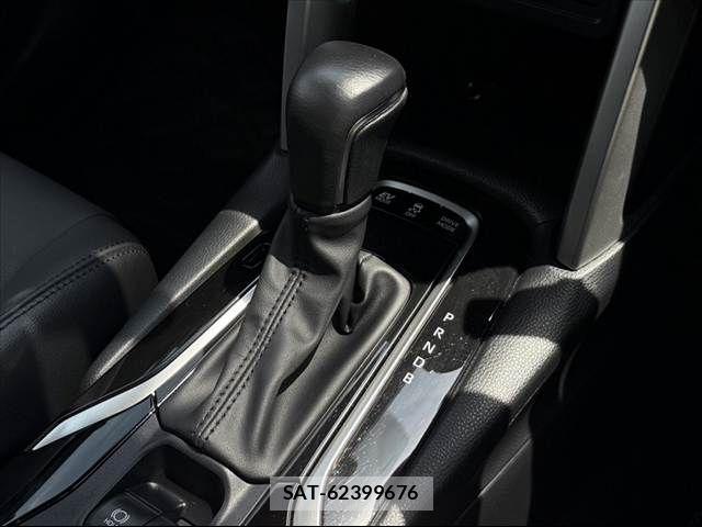 Toyota COROLLA CROSS 2023-09 8034917-26