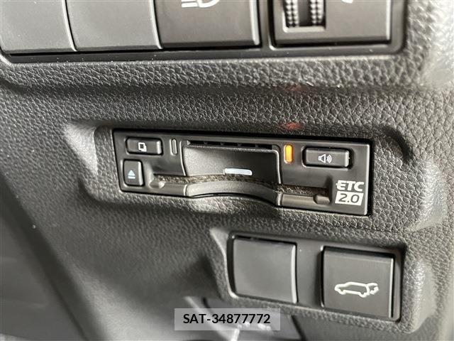 Toyota COROLLA CROSS 2026-06 8073290-18