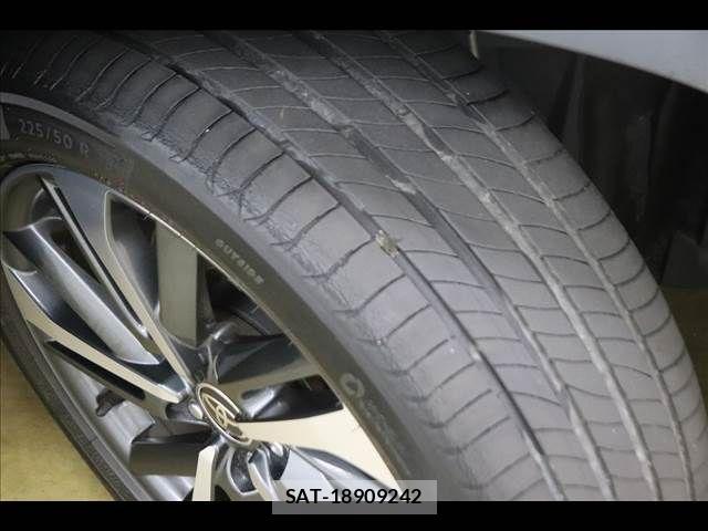 Toyota COROLLA CROSS 2022-10 8098556-24