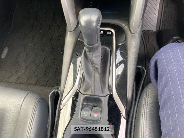 Toyota COROLLA CROSS 2022-07 8098562-13