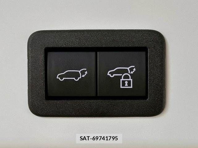 Toyota COROLLA CROSS 2023-07 8145602-11