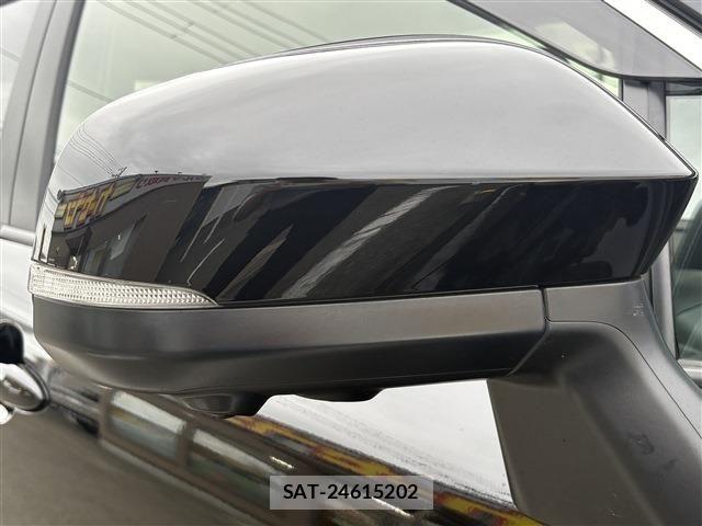 Toyota COROLLA CROSS 2024-04 8206926-12