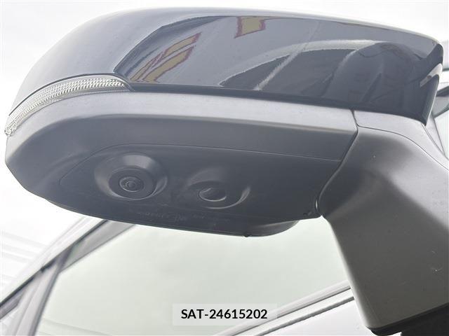 Toyota COROLLA CROSS 2024-04 8206926-13