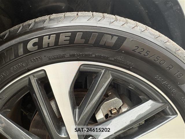 Toyota COROLLA CROSS 2024-04 8206926-16