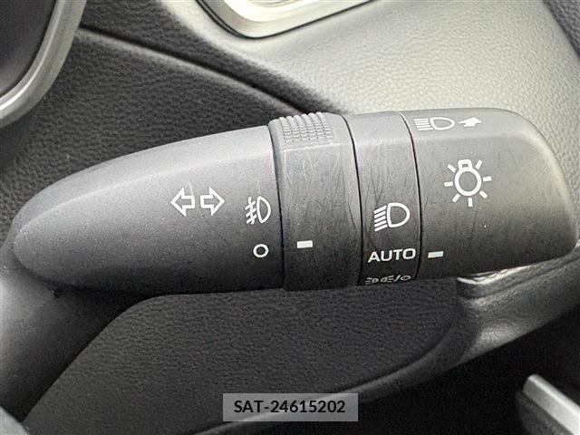 Toyota COROLLA CROSS 2024-04 8206926-28