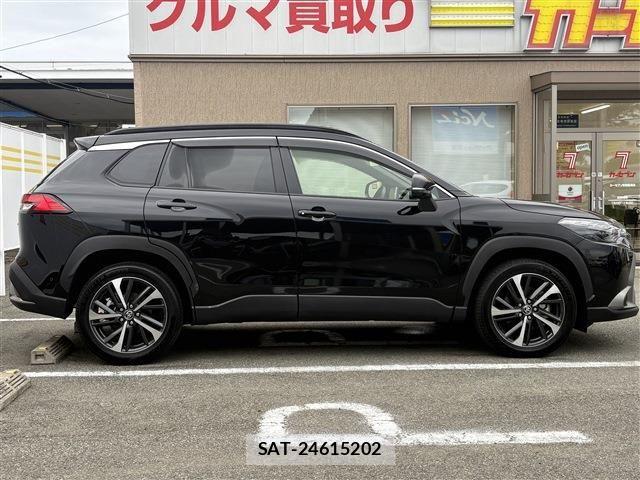 Toyota COROLLA CROSS 2024-04 8206926-3