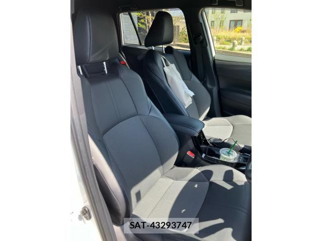 Toyota COROLLA CROSS 2022-12 8229317-16