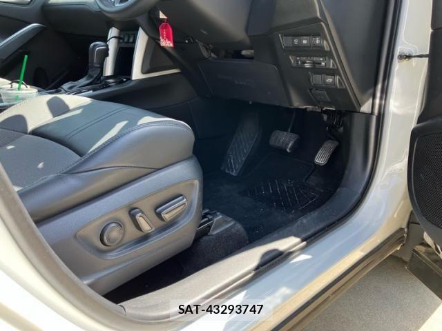 Toyota COROLLA CROSS 2022-12 8229317-18