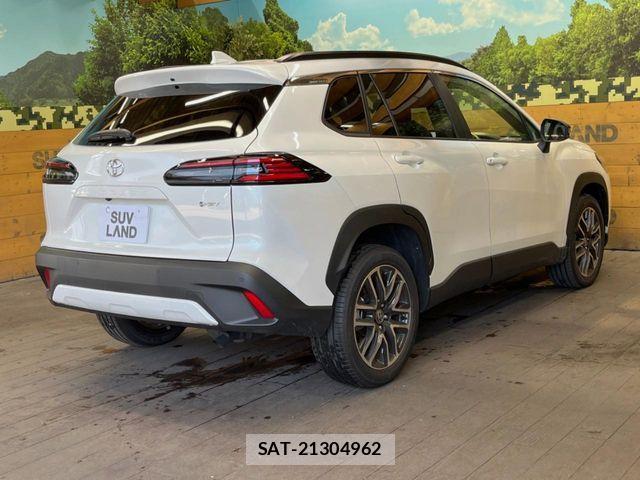 Toyota COROLLA CROSS 2026-03 8229303-17