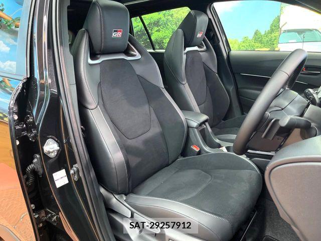 Toyota COROLLA CROSS 2026-06 8244861-9