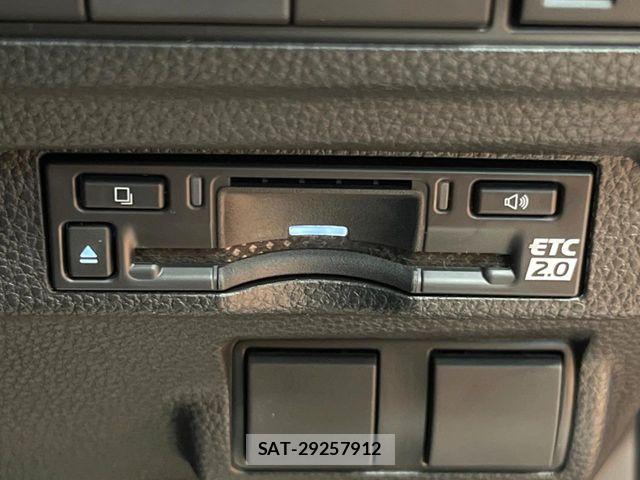 Toyota COROLLA CROSS 2026-06 8244861-8