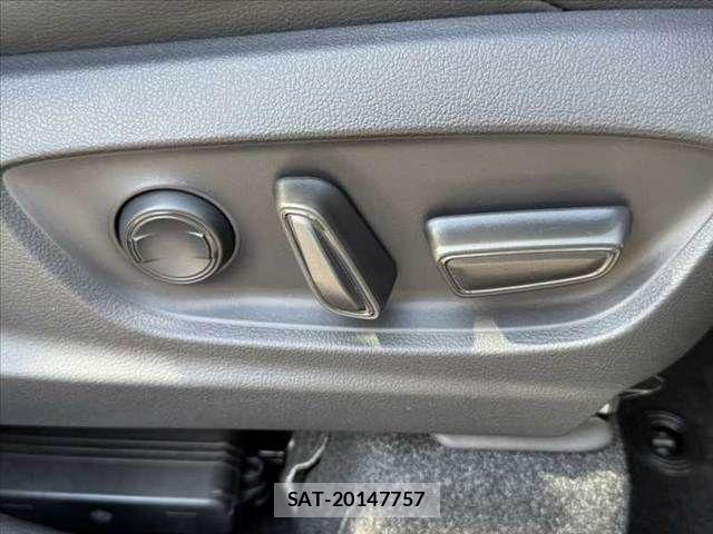Toyota COROLLA CROSS 2025-06 8313761-29
