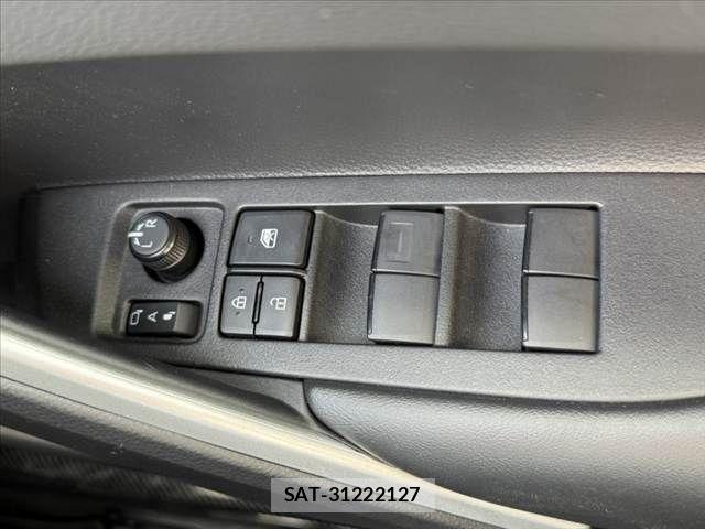Toyota COROLLA CROSS 2025-04 8313768-28