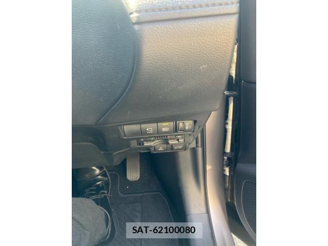 Toyota COROLLA CROSS 2021-12 8335275-16