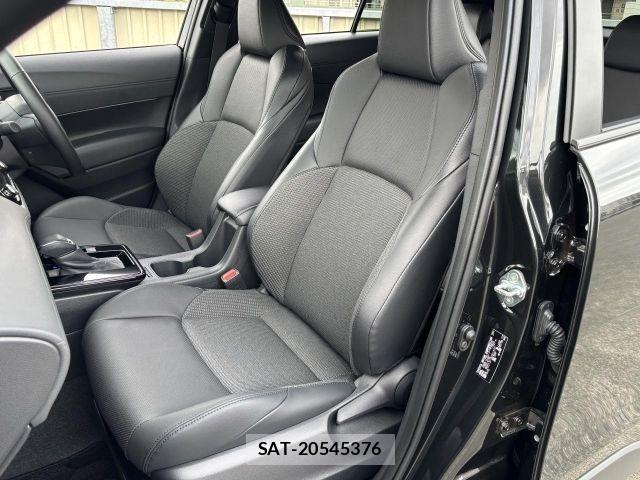 Toyota COROLLA CROSS 2026-03 8438005-7
