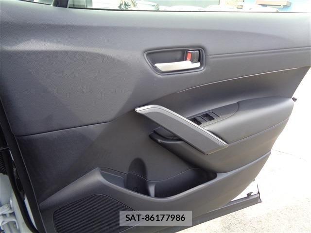 Toyota COROLLA CROSS 2025-09 8524119-29