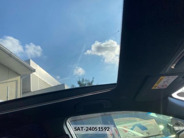 Toyota COROLLA CROSS 2022-12 8524121-19