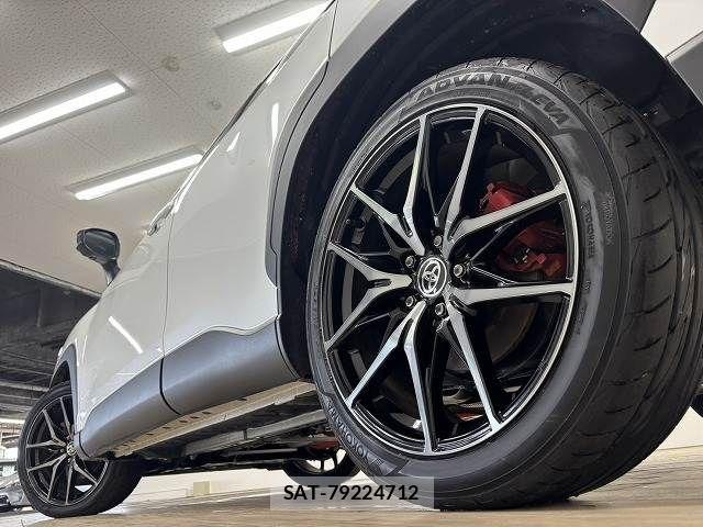 Toyota COROLLA CROSS 2025-11 8524094-18