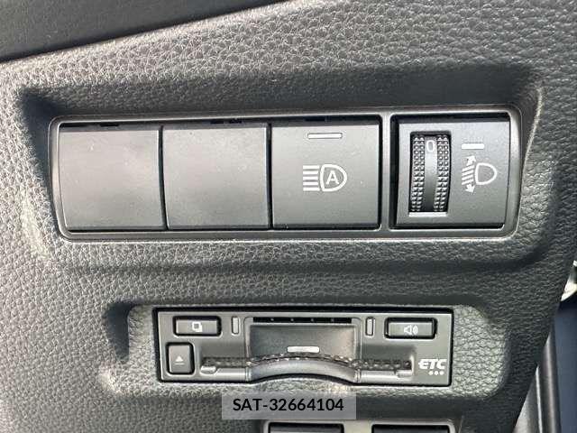 Toyota COROLLA CROSS 2023-12 8561491-16