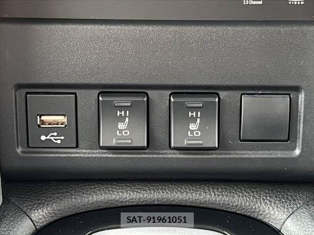 Toyota COROLLA CROSS 2022-03 8658473-29