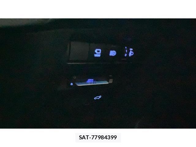 Toyota COROLLA CROSS 2022-05 8658475-27