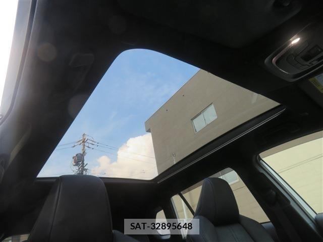 Toyota COROLLA CROSS 2023-08 8741244-18