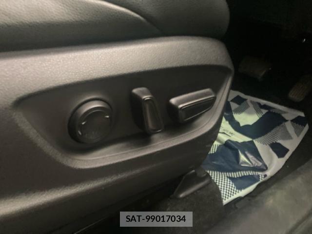 Toyota COROLLA CROSS 2023-11 8795545-18