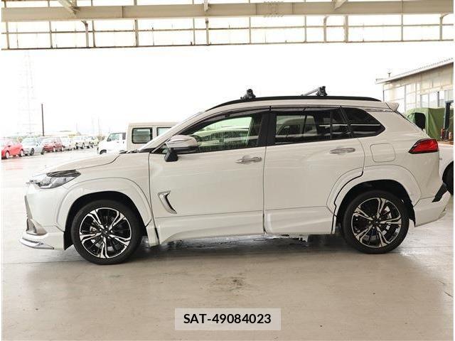 Toyota COROLLA CROSS 2023-10 8795543-23