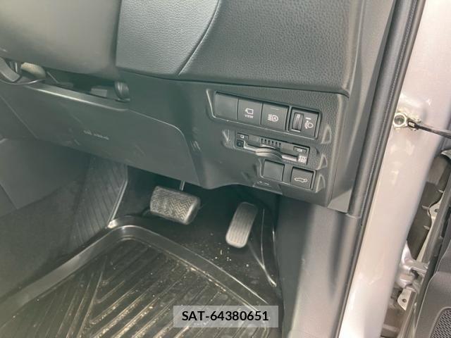 Toyota COROLLA CROSS 2021-12 8828307-15