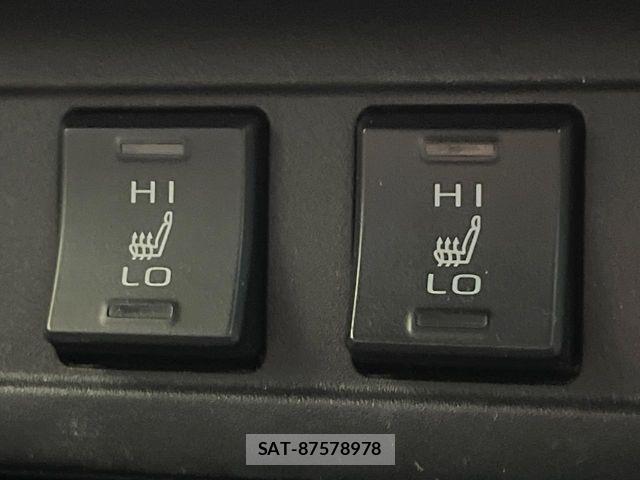 Toyota COROLLA CROSS 2021-10 8828295-4