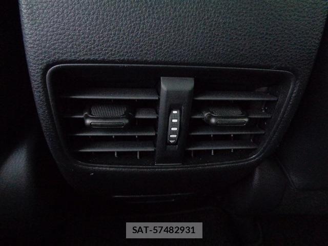 Toyota COROLLA CROSS 2025-04 8870671-13