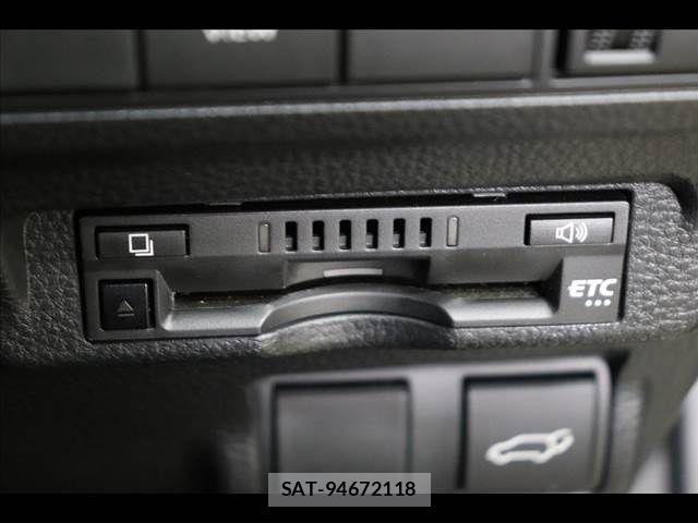 Toyota COROLLA CROSS 2022-11 8879157-6
