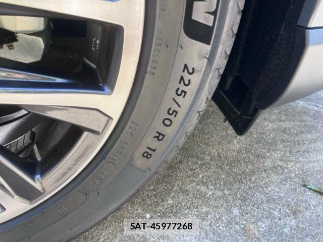 Toyota COROLLA CROSS 2026-06 8883433-5