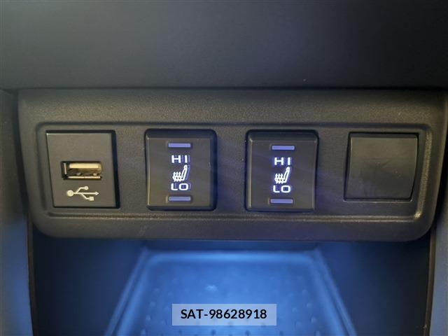 Toyota COROLLA CROSS 2021-11 8883436-29