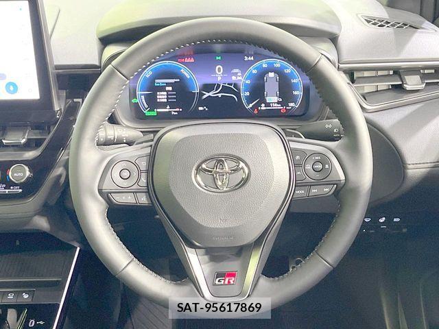 Toyota COROLLA CROSS 2025-11 8883432-10