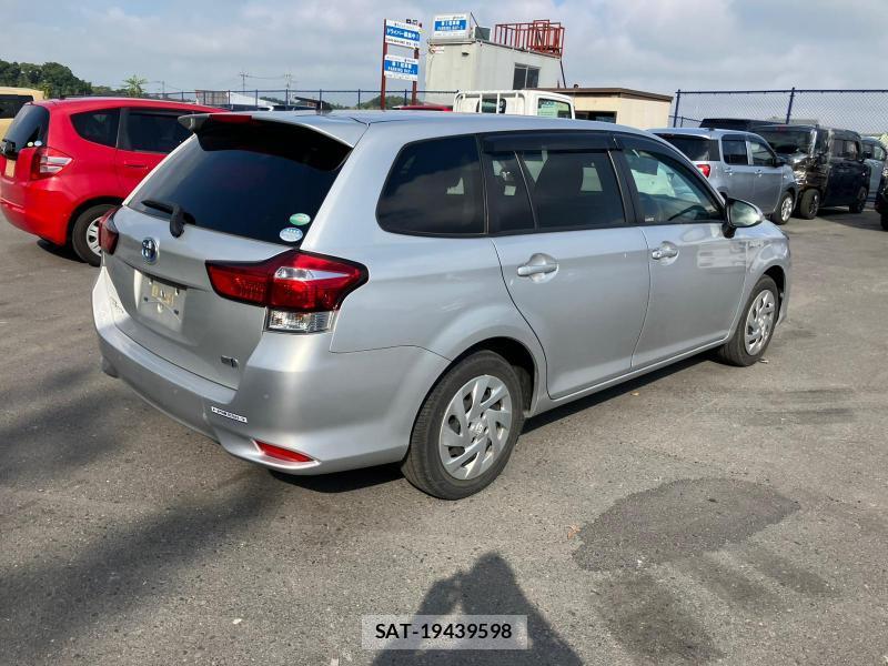 Toyota COROLLA FIELDER 2018 1277461-3