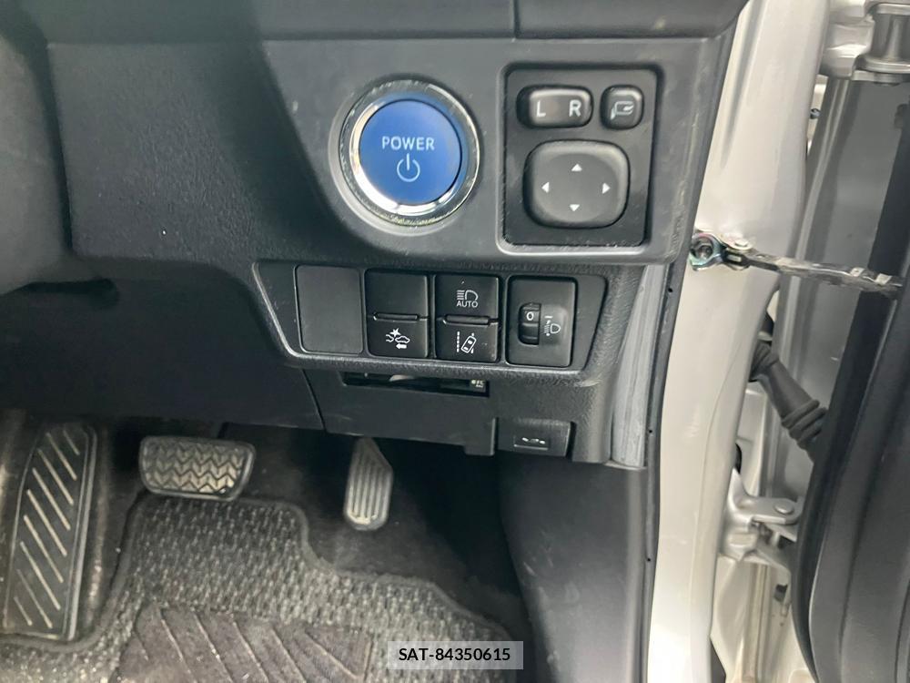 Toyota COROLLA FIELDER 2018 1277469-17