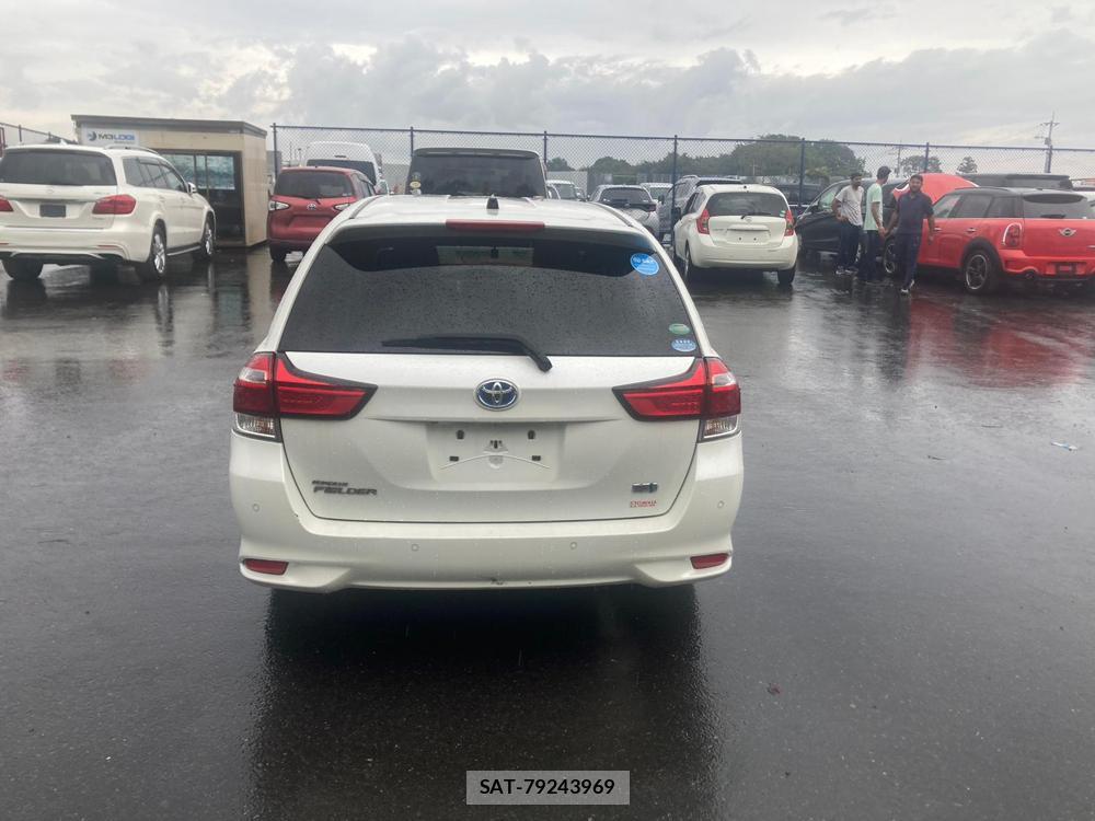 Toyota COROLLA FIELDER 2018 1298857-3