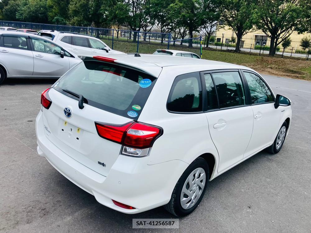 Toyota COROLLA FIELDER 2019 1300110-4