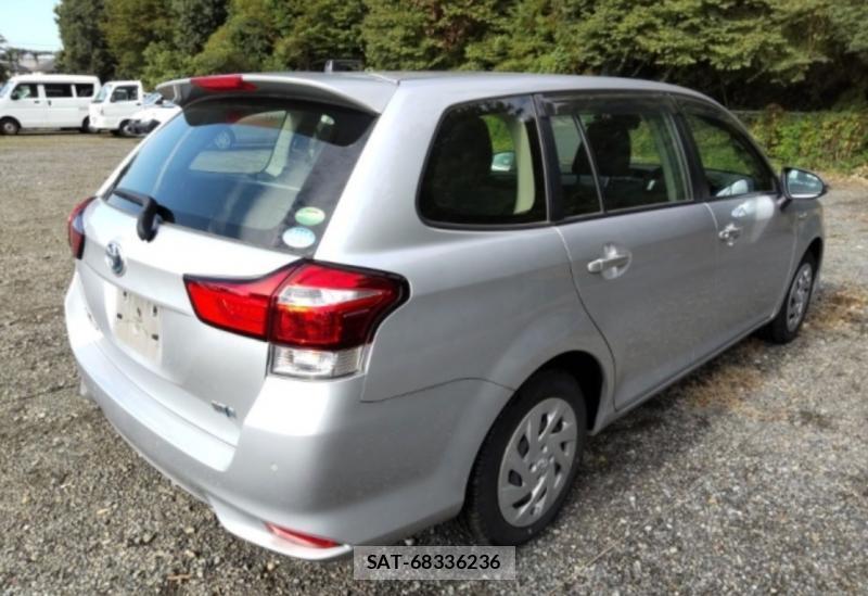 Toyota COROLLA FIELDER 2018 1347846-1