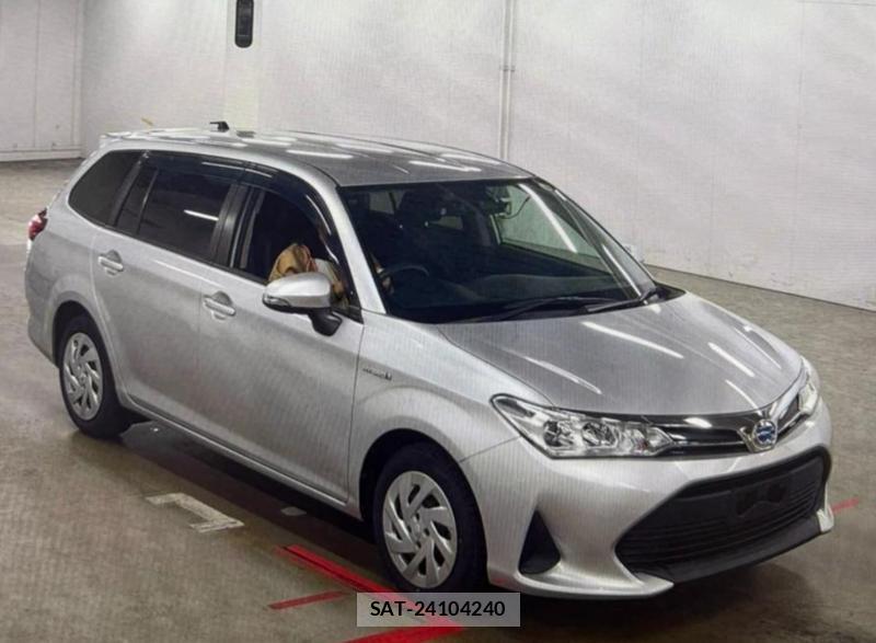 Toyota COROLLA FIELDER 2018 1367378-0