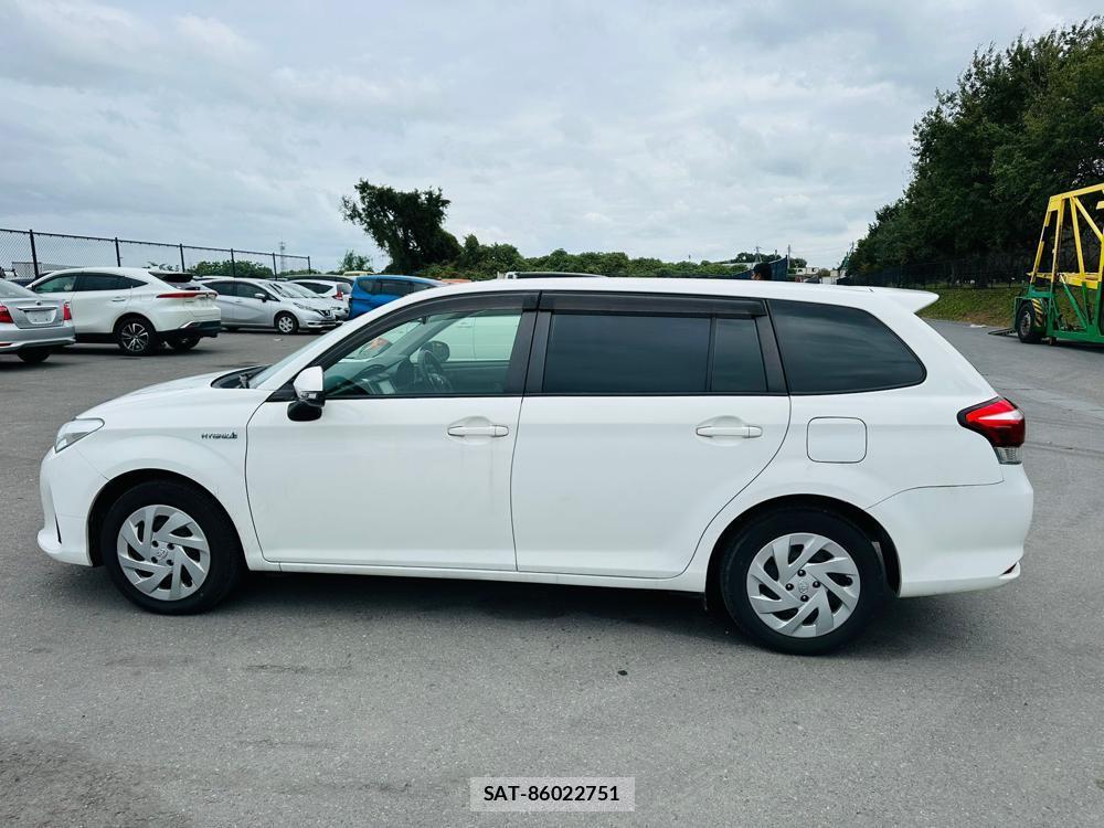 Toyota COROLLA FIELDER 2019 1305386-1
