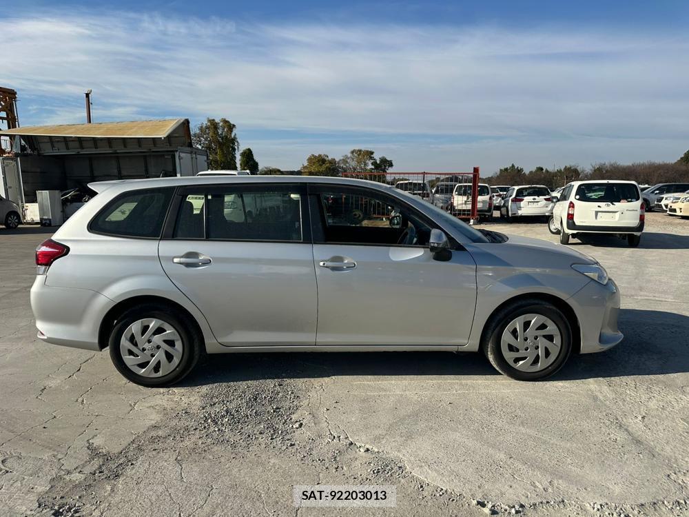 Toyota COROLLA FIELDER 2020 1438286-5