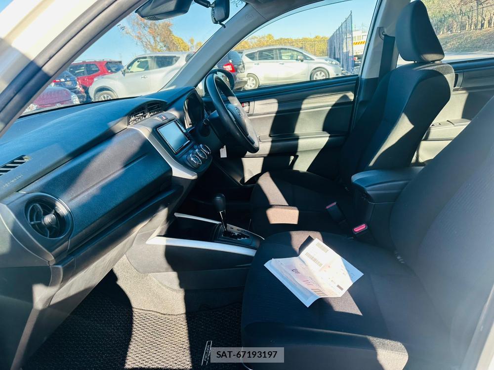 Toyota COROLLA FIELDER 2019 1491632-9