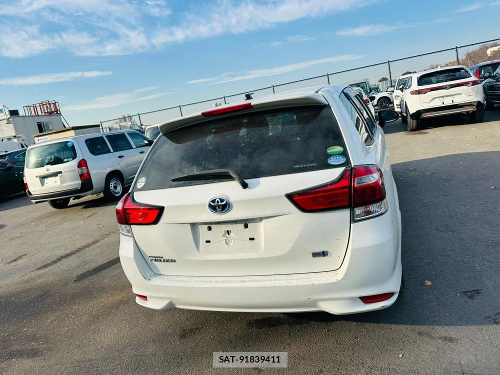 Toyota COROLLA FIELDER 2019 1538796-3