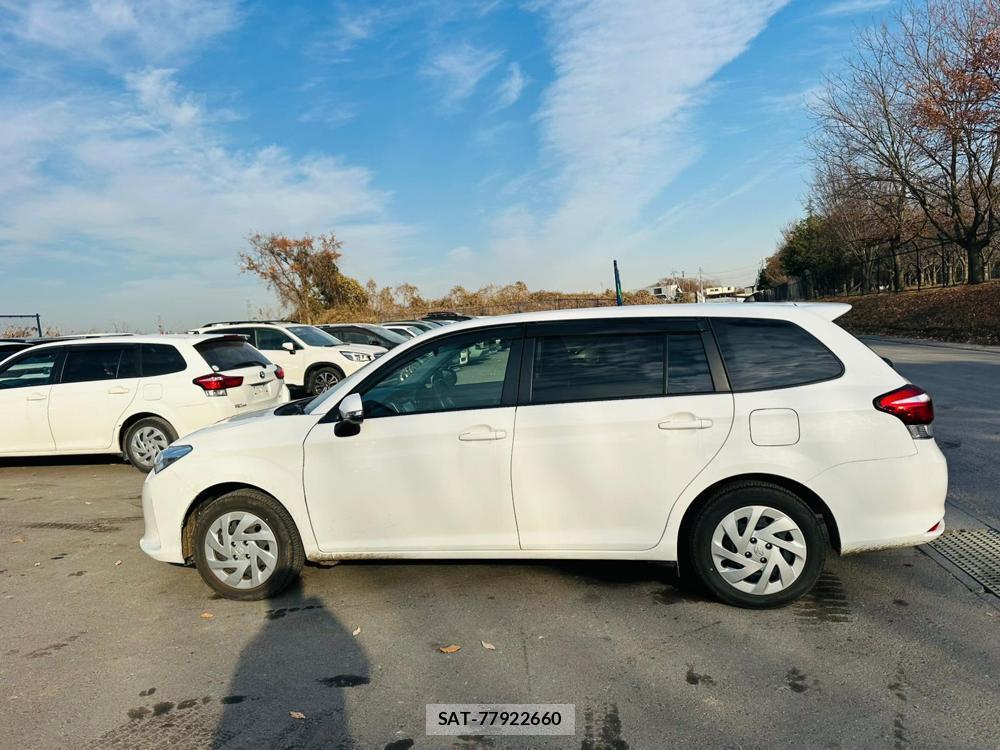 Toyota COROLLA FIELDER 2019 1589920-1