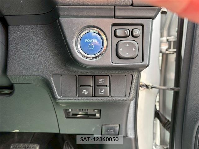 Toyota COROLLA FIELDER 2017-04 2098972-14